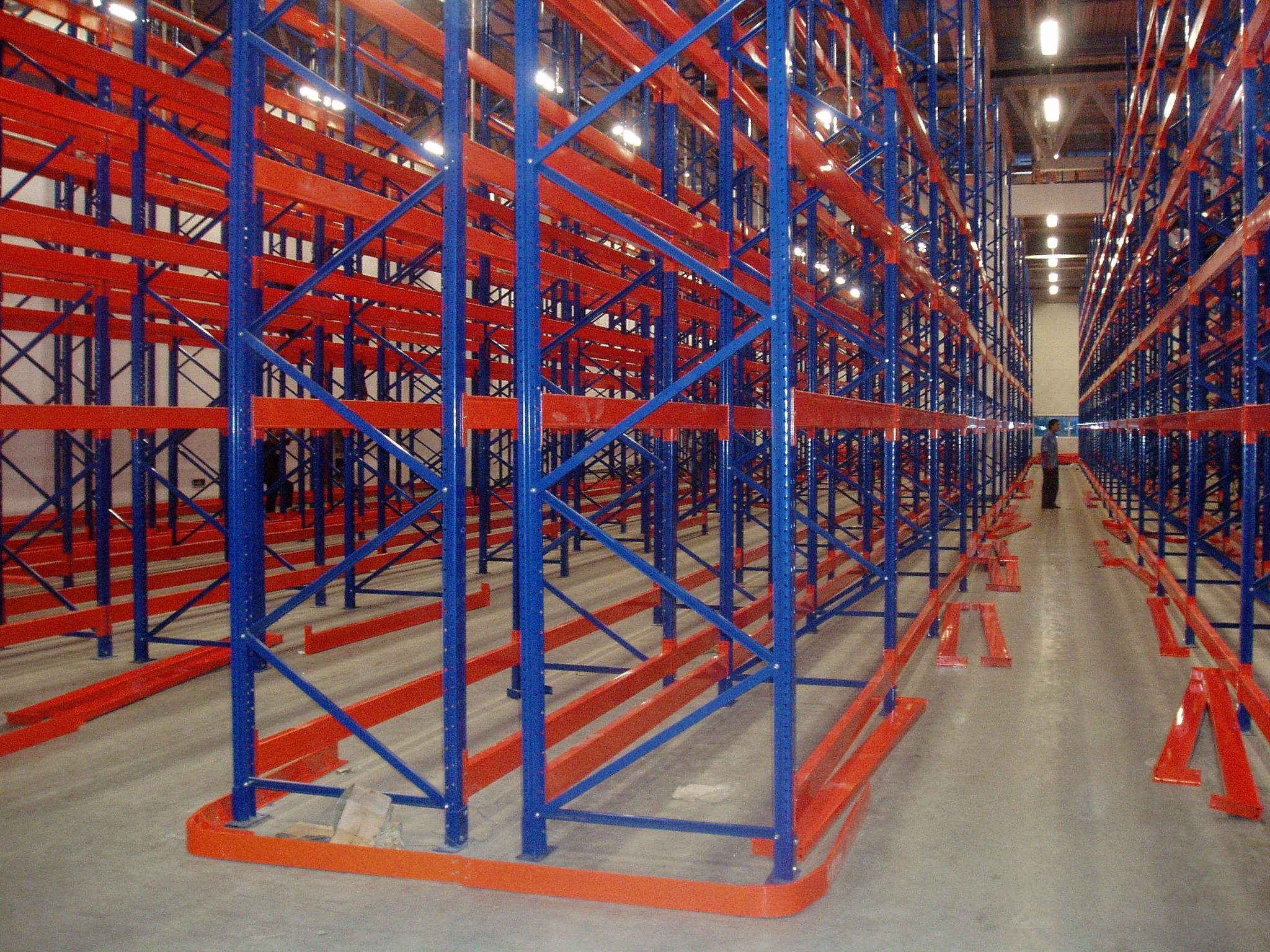 Akuros Double-Deep Racking System: How to Know If It Fits Your Warehouse