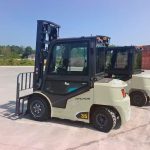 Kunpeng Series Electric Counterbalanced Forklift - Warehouse Smart Solution Provider「Akuros」
