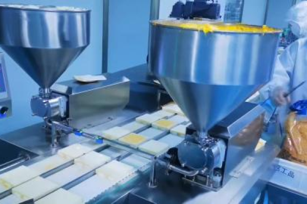 Spreaders for spreading butter, mayonnaise or mustard