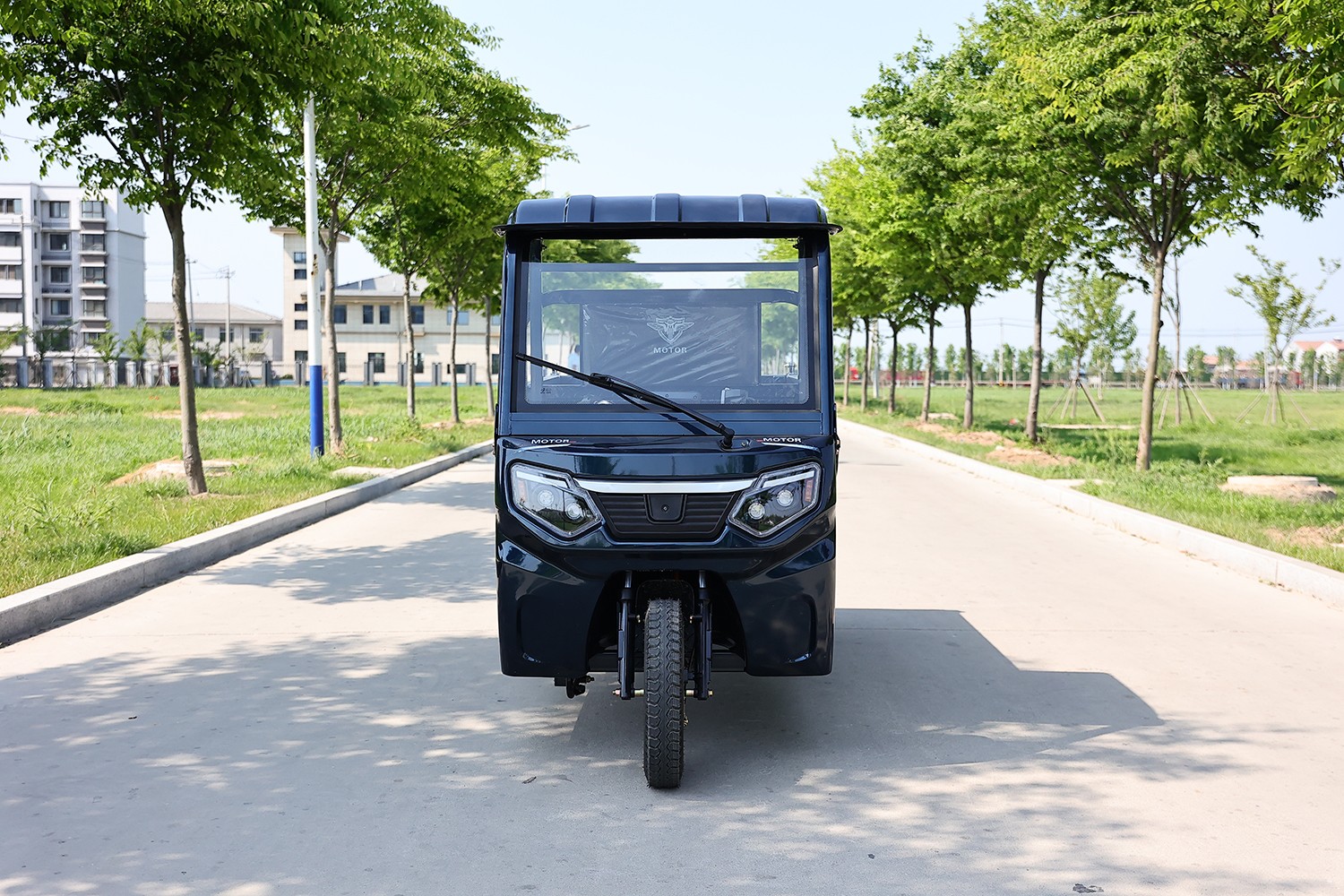 Auto-unloading electric cargo carrier tricycle HPZ20