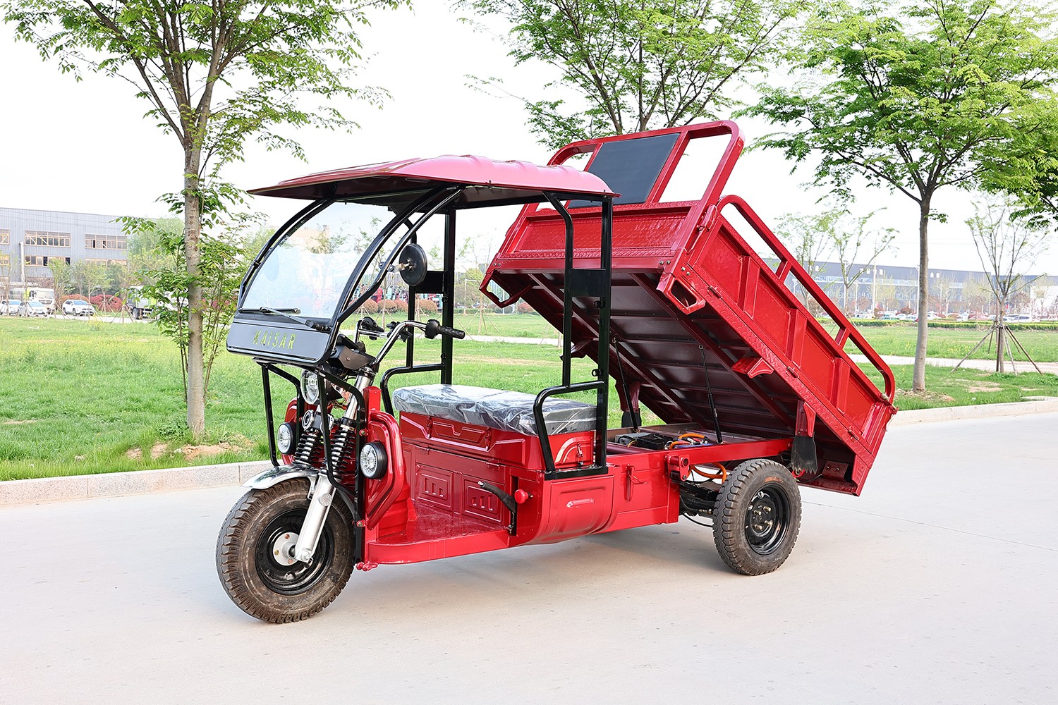 Electric cargo carrier tricycle HP20