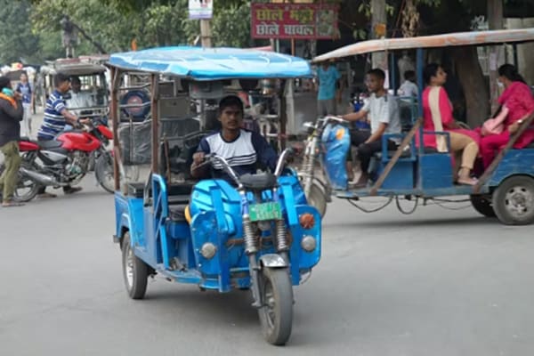 Is a License Required for Electric Rickshaw in India?