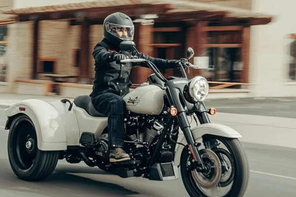 UK Trike Helmet Law Explained: Do You Need a Helmet for a Motorcycle Trike?