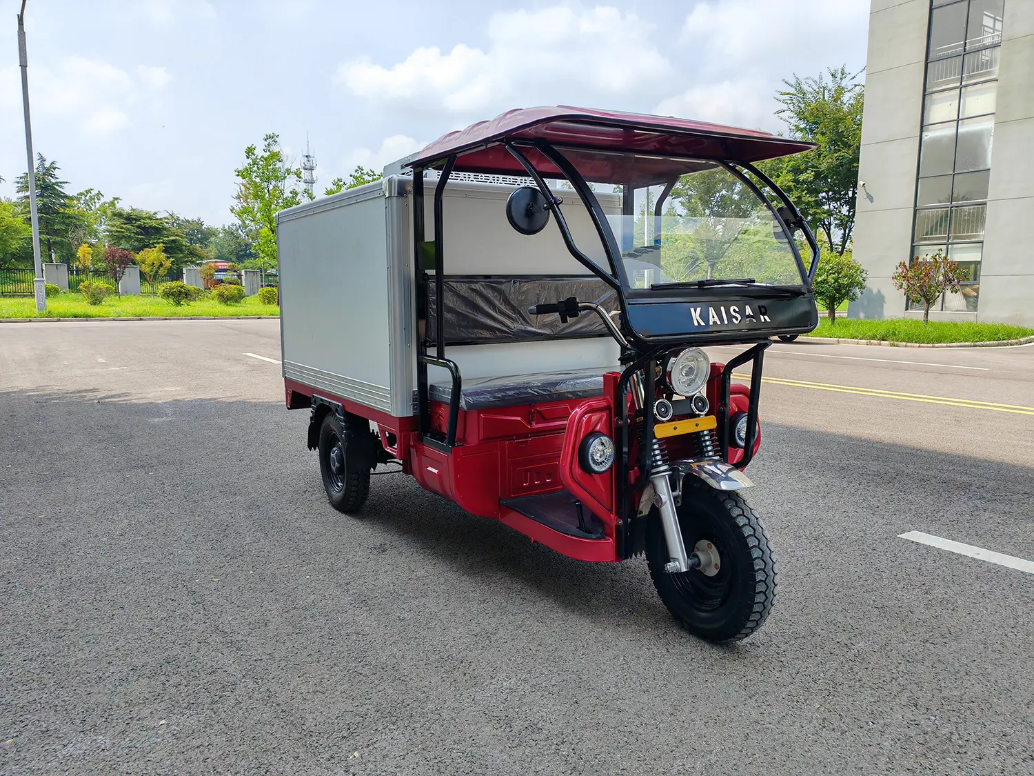 Van-type refrigerated electric tricycle HPX20