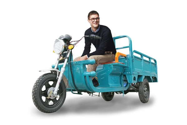three wheel scooter