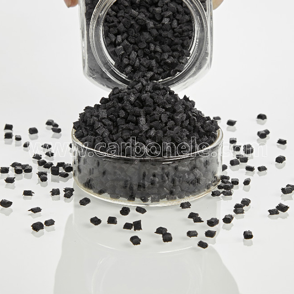 The development trend of black plastic particles