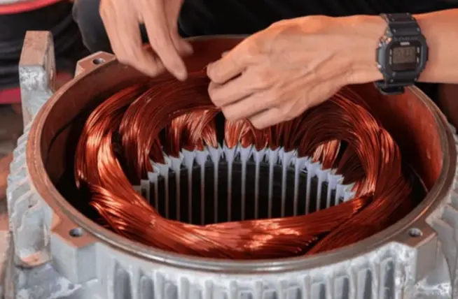 Optimiséieren Kondensator an Supercapacitor Produktioun: Fortgeschratt Maschinn Léisunge fir déi modern Linn
