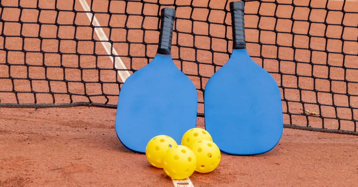 pickleball paddle