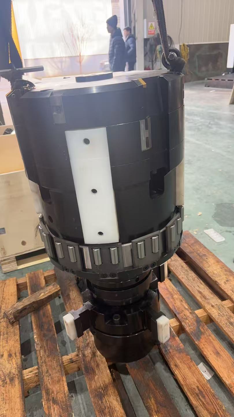 Kraapimis- ja rullimistööriist