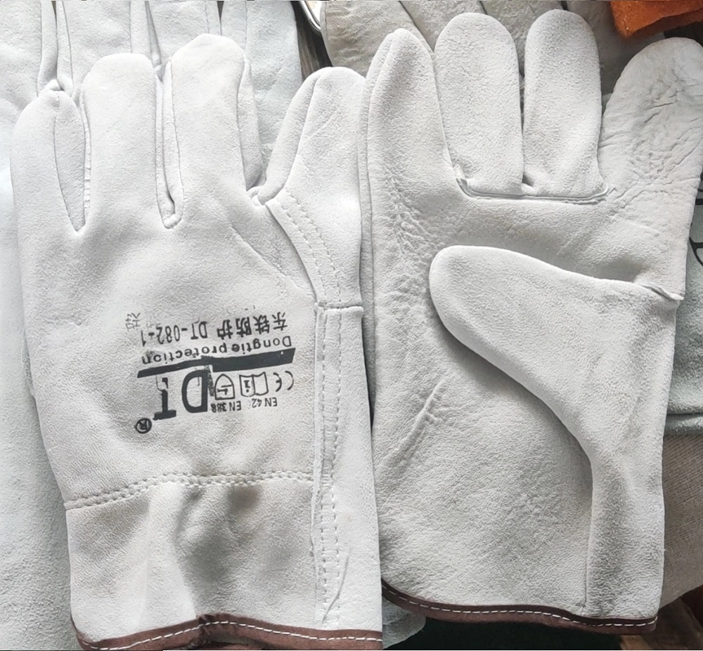 The Difference Between Cowhide and Sheepskin for Welding Gloves