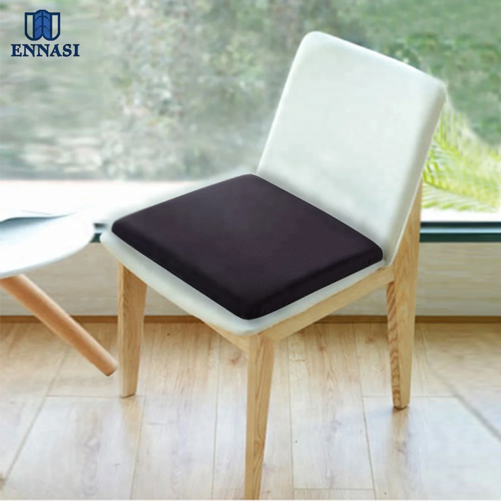 သက်တောင့်သက်သာ ထိုင်နိုင်စေရန် Square Memory Foam အရိုးခေါင်းအုံးများဖြင့် ရေစိုခံ ပြင်ပအားကစားကွင်းထိုင်ခုံ