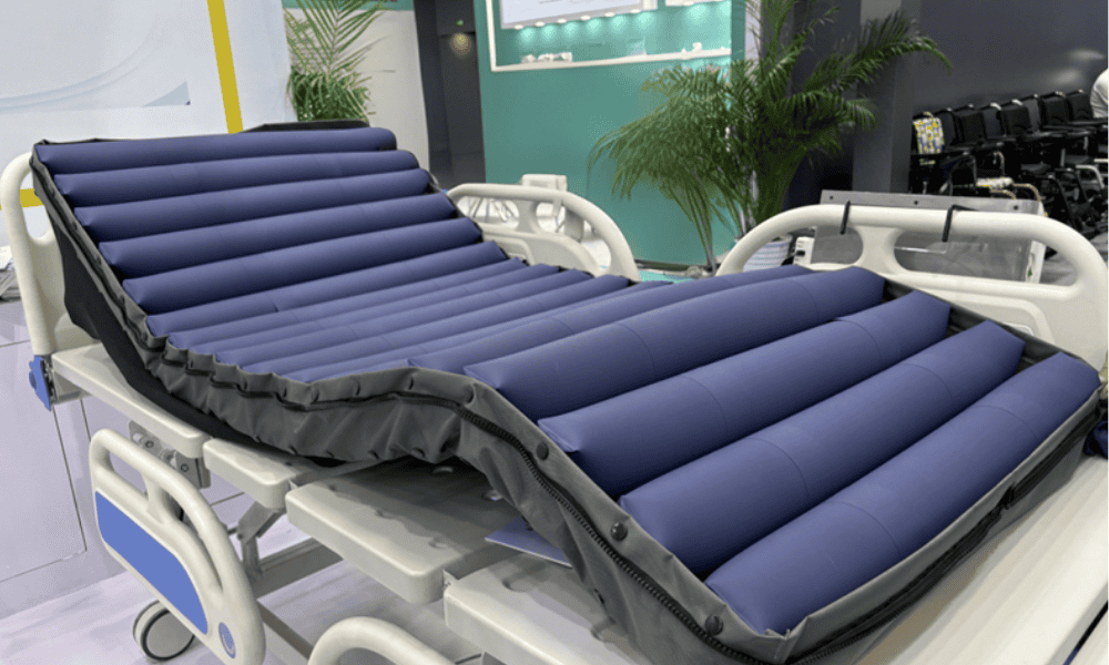 How to Use a Turning Mattress to Truly Protect Immobile Patients