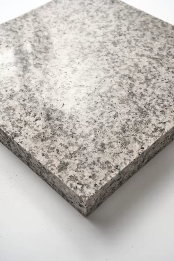 White Granite ndi Wopukutidwa