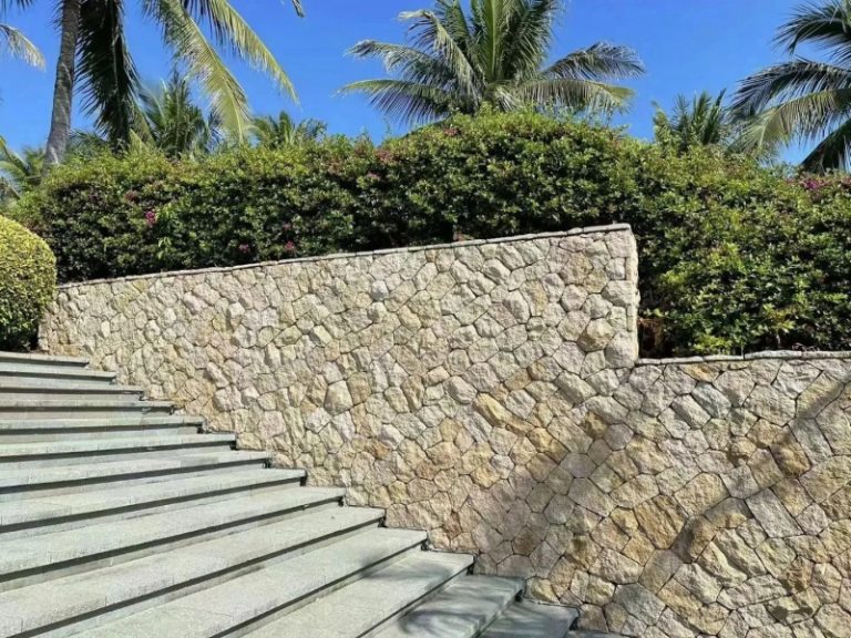 G682 Gold Granite