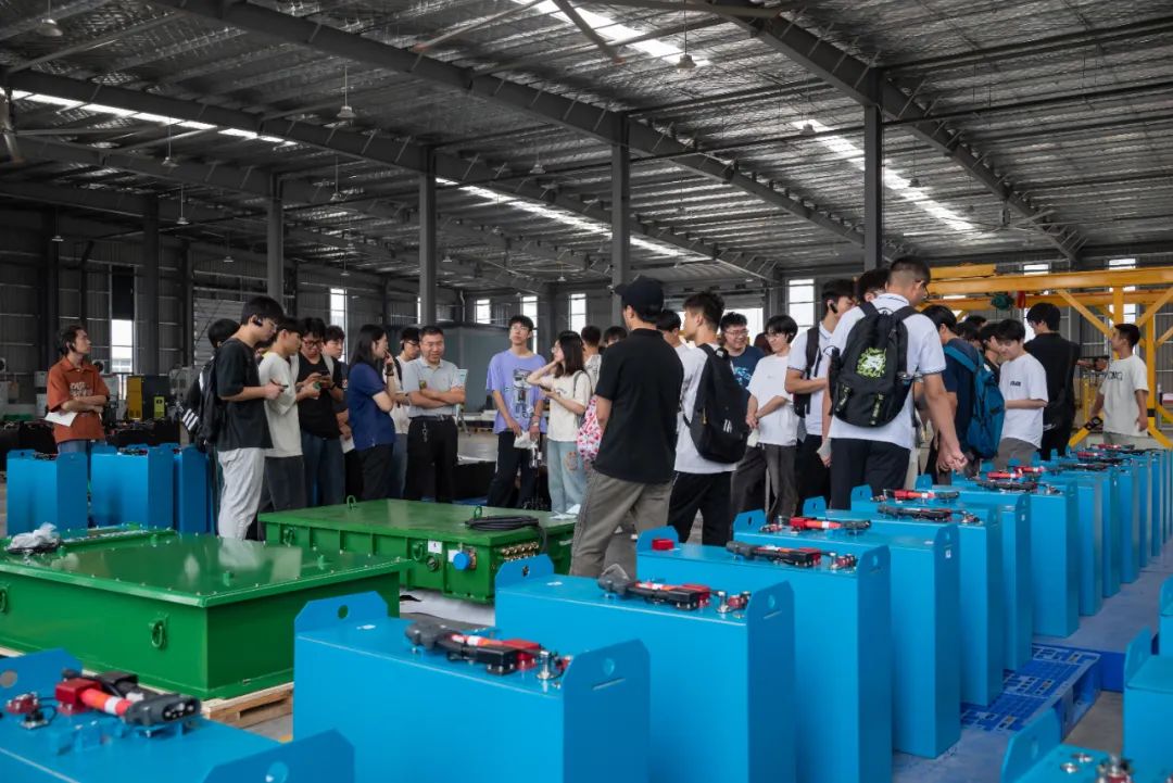 Integration of production and education, knowledge by practice — Teachers and students of China University of Mining and Technology visited Frey