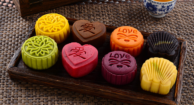 Peach Mountain Skin Pastry Gift Box