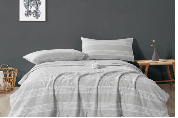 Gray Maggie Summer Quilt