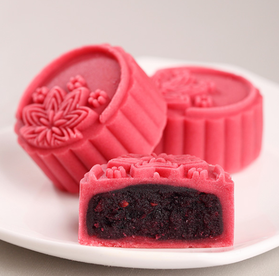 Red Wine Stained Mulberry Mooncake