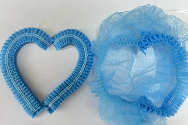 Bouffant vs Skull Cap: Əməliyyat otağı üçün düzgün cərrahi baş geyimlərini seçmək