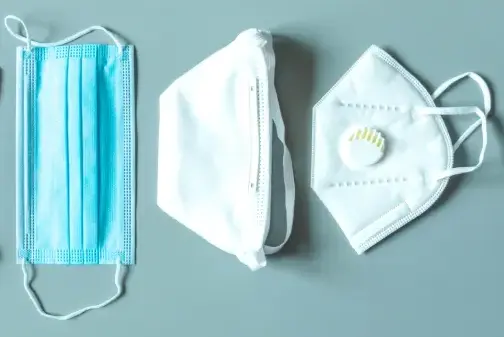 Surgical Mask kumpara sa N95 Respirator: Isang Gabay sa FDA sa Personal na Kagamitan sa Proteksyon at Pagsasala