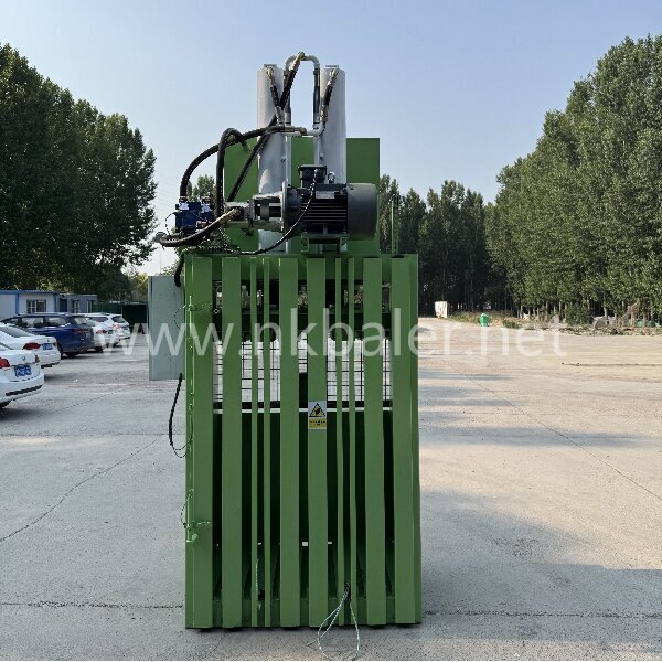 Used Clothes Lifting Chamber Baler