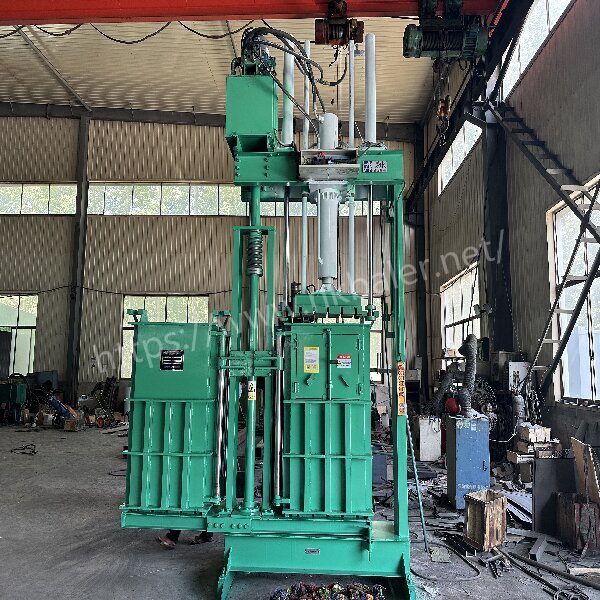 Twin Chambers Box Clothes Baler