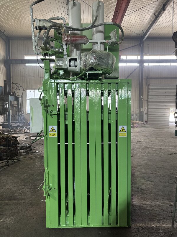 NK1070T40 Vertical Cardboard Baler