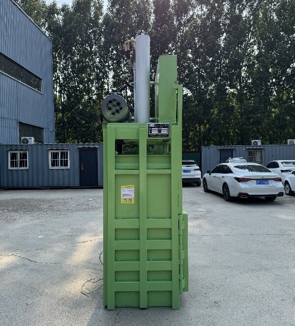 White Paper Vertical Baling Machine