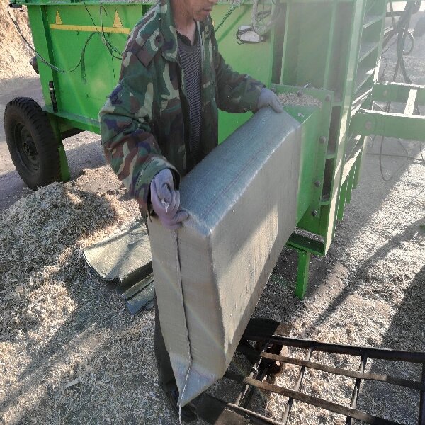 Bagging Compacting Machine