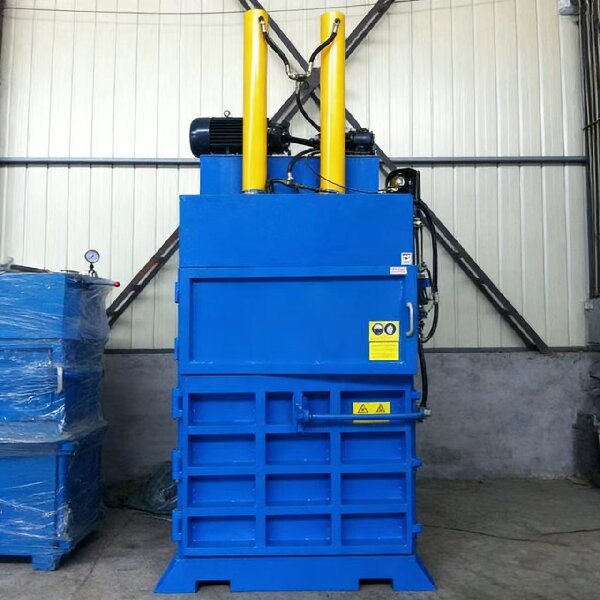 NK1070T40 Vertical cardboard baler