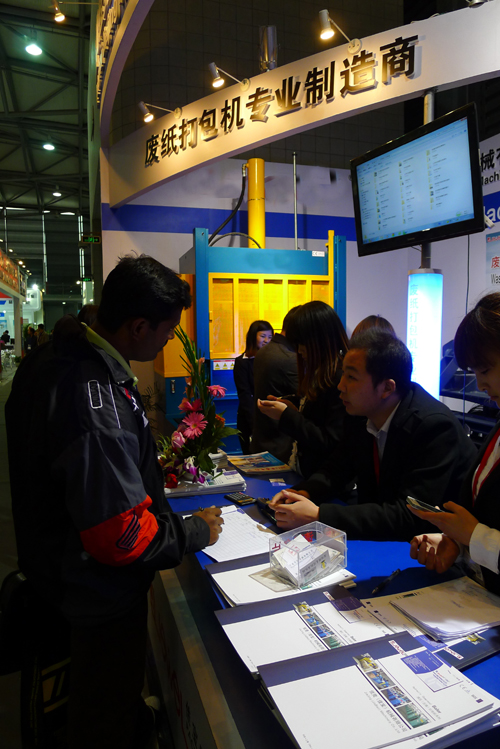 What should I pay attention to when using a plastic bottle baler?