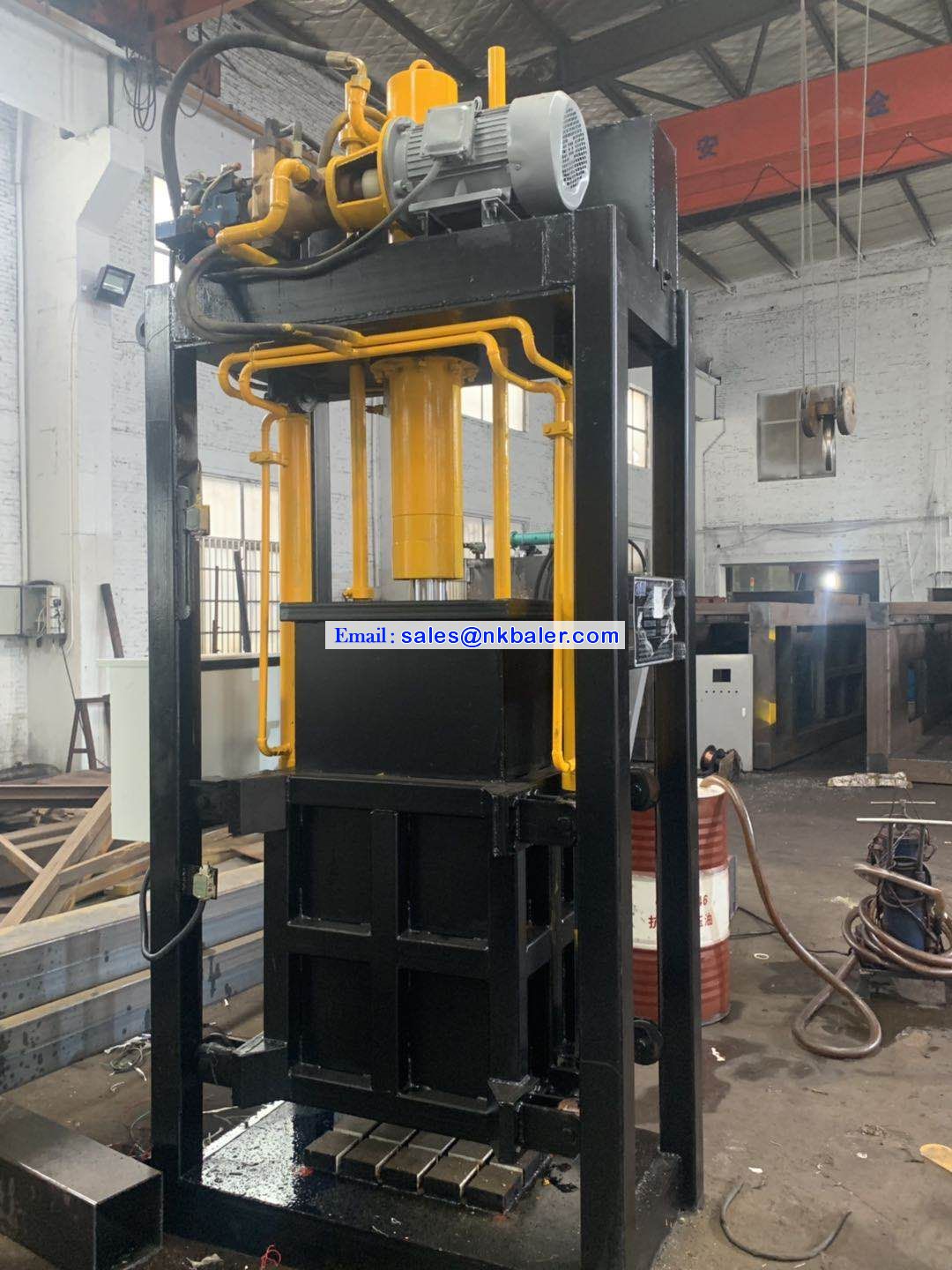 Small Vertical (Lifting Box)  Clothes Baler
