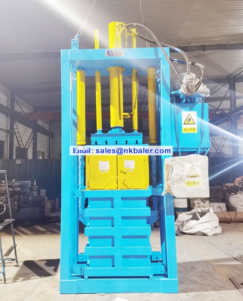 Small Vertical (Lifting Box)  Clothes Baler