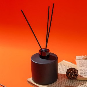 Black Round Home Fragrance Diffuser Bottle with Screw Cap