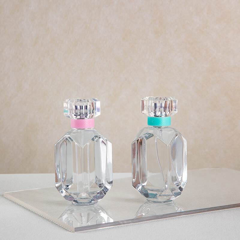 Bottiglia di profumo con anello decorativo con incisione su diamante da 30 ml e 50 ml