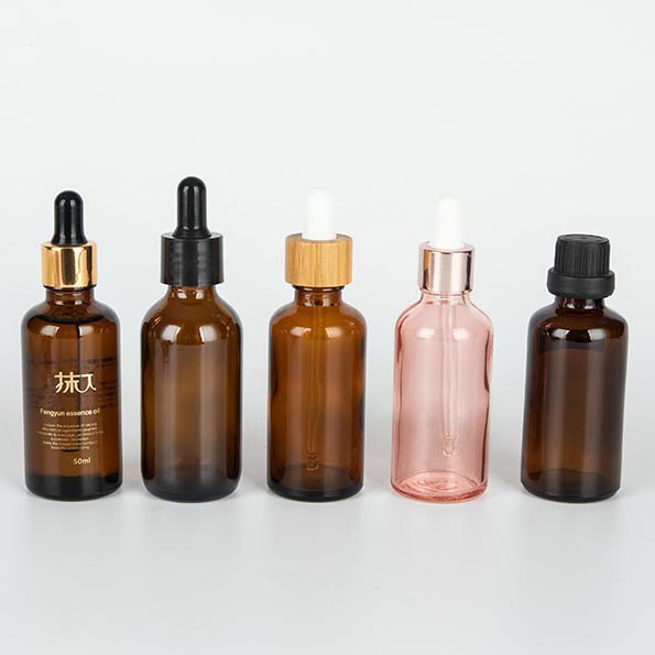 What color glass bottle is best for storing essential oil?