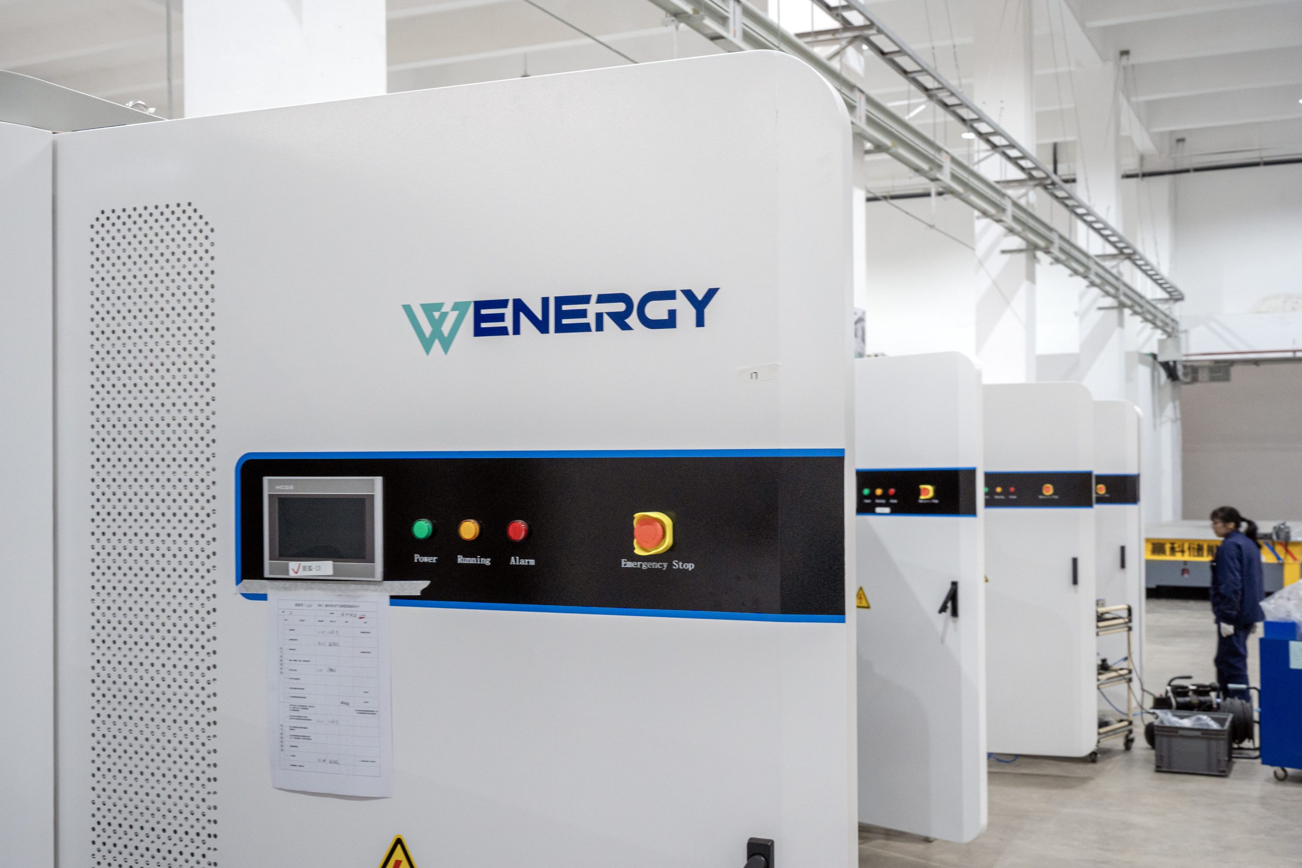 Selecting the Best BESS Manufacturers for Your Industrial Project