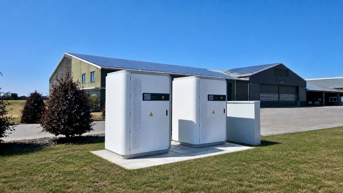 Maximizing Solar PV Utilization with Energy Storage in the Netherlands