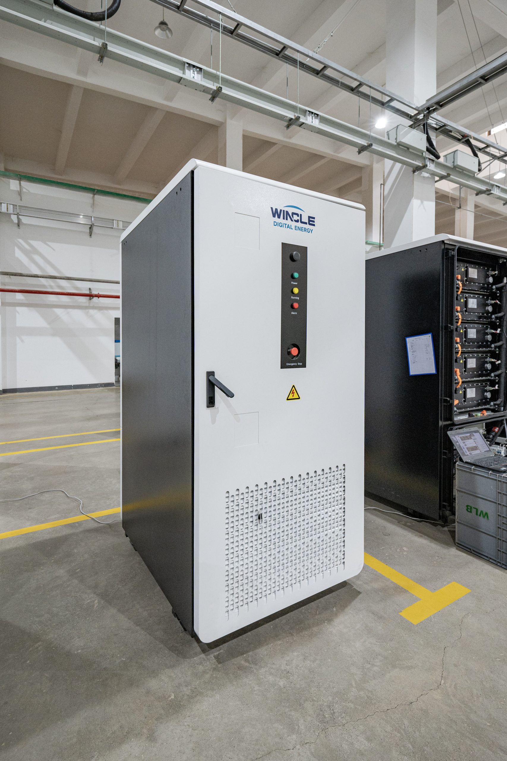 When Should You Choose a Liquid-Cooled BESS Instead of Air-Cooled?