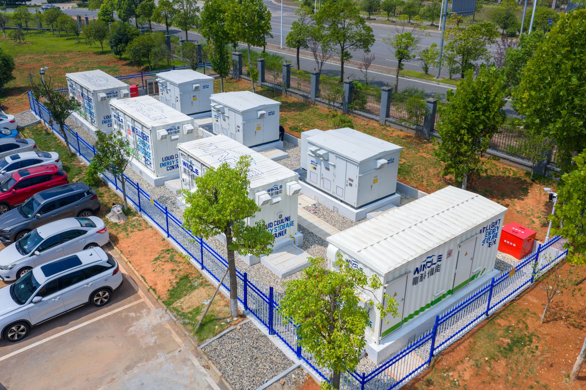 The Role of Utility Scale Battery Storage in Renewable Energy Integration