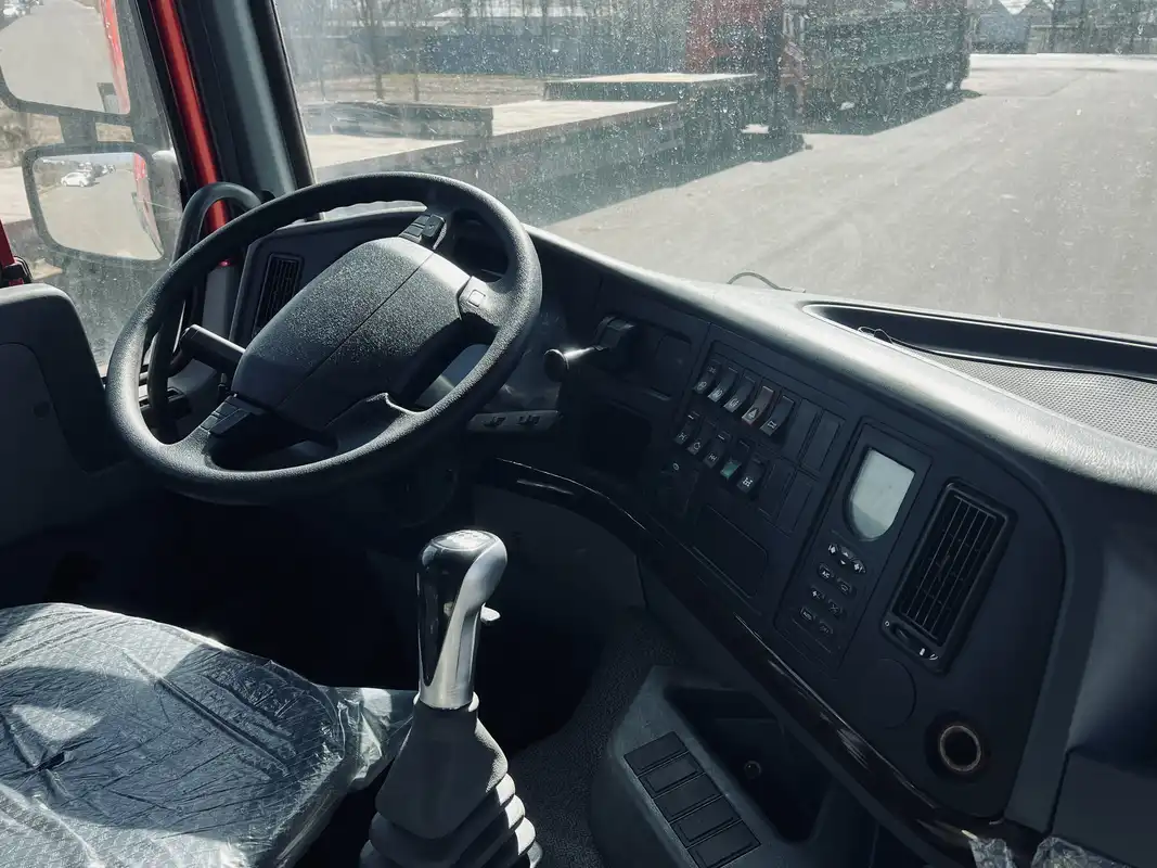 HOHAN 6×4 TRACTOR TRUCK