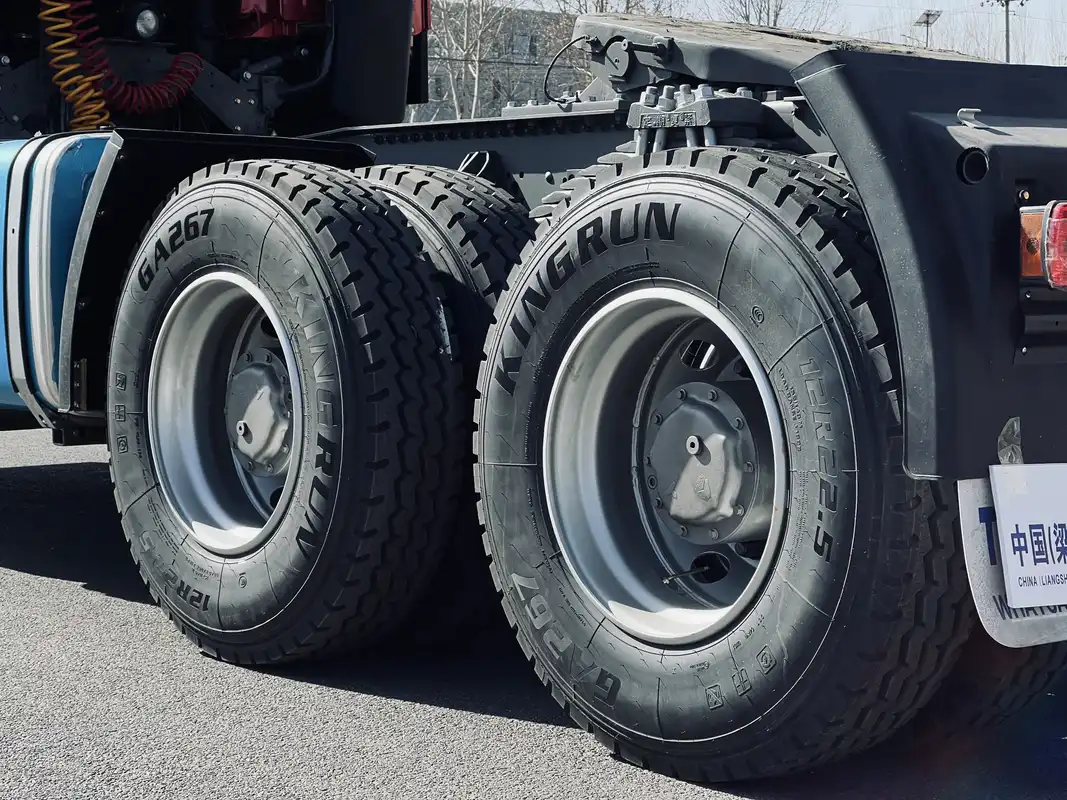 HOHAN 6×4 TRACTOR TRUCK