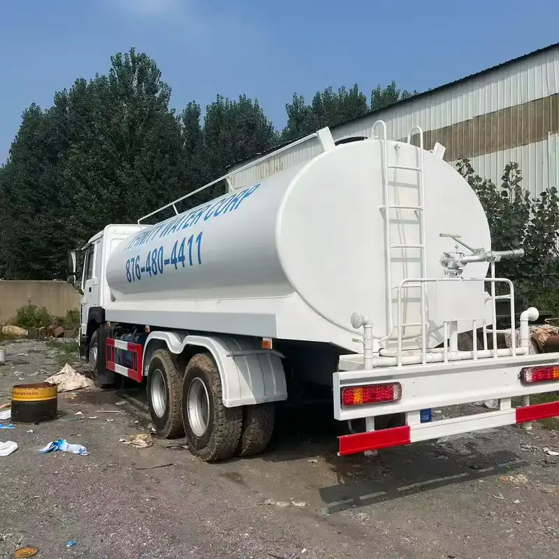 HOWO 4X2 WATER TANK TRUCK