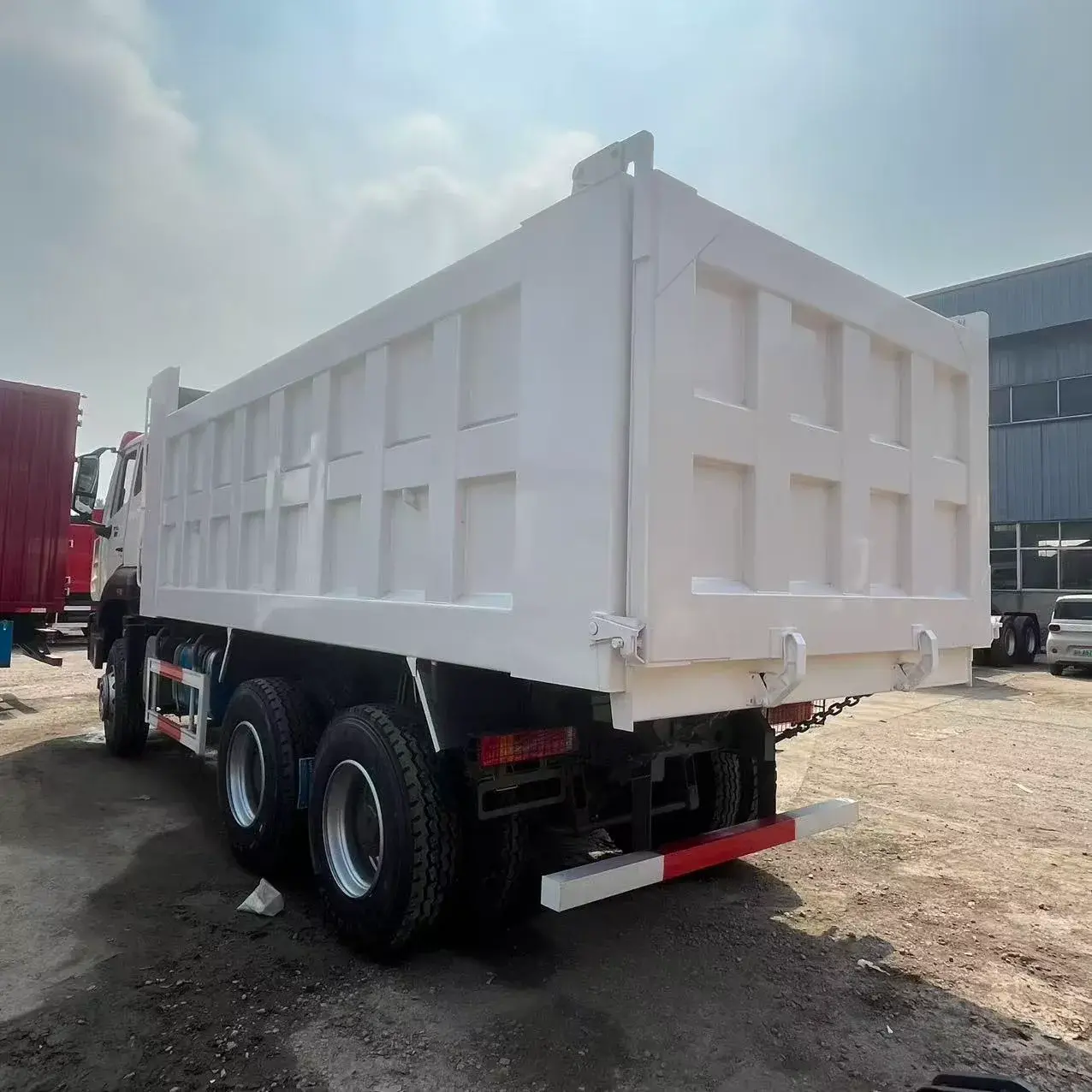 HOWO 4×2 DUMP TRUCK