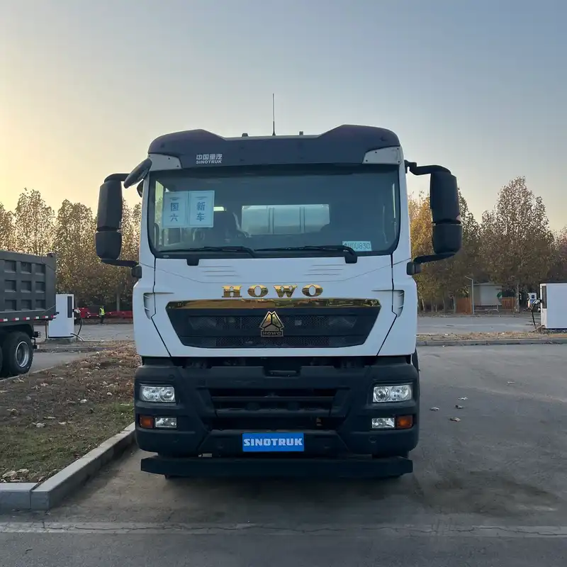 HOWO6X4 CONCRETE MIXER TRUCK