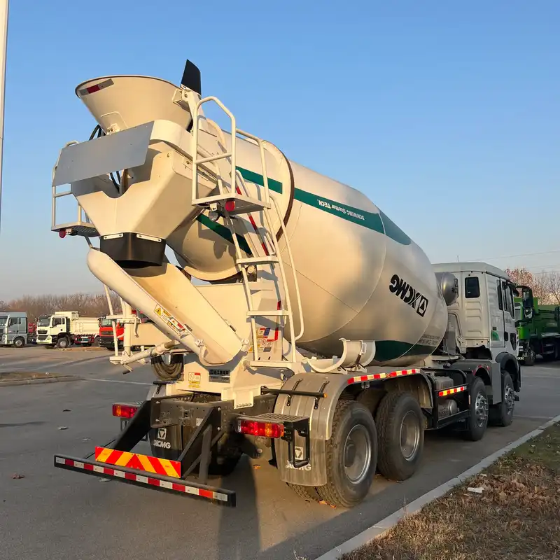 HOWO6X4 CONCRETE MIXER TRUCK