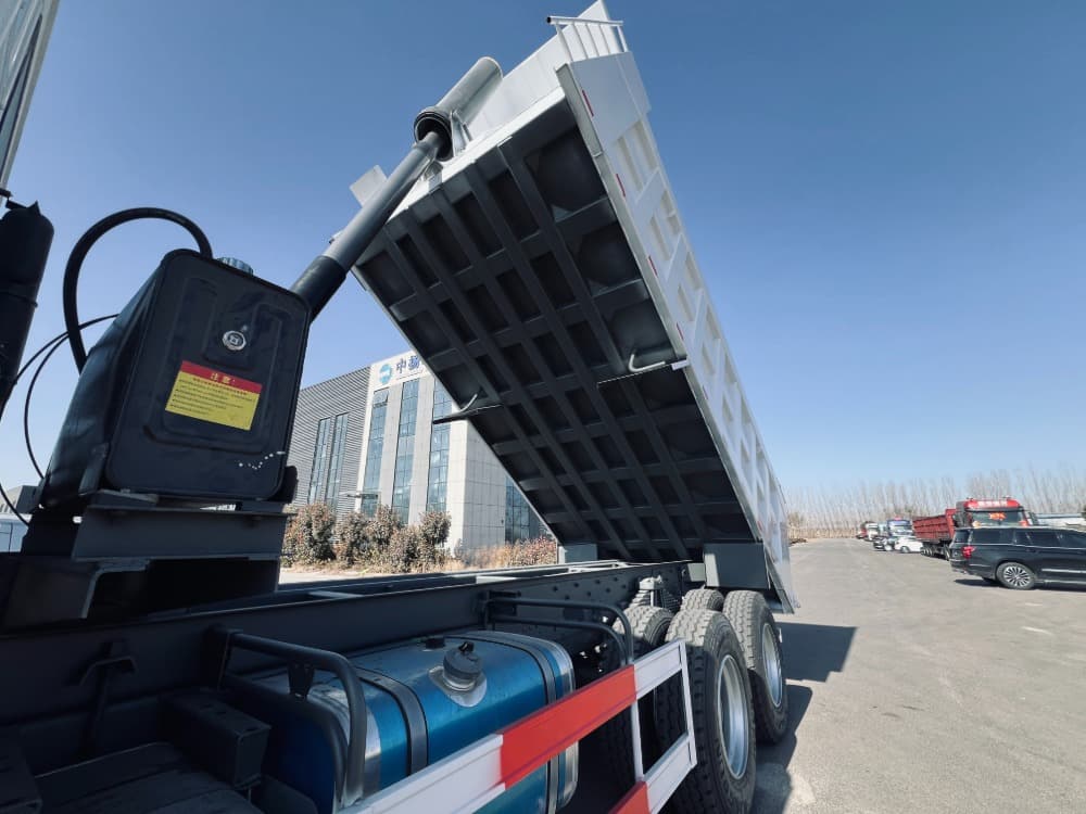 HOWO6×4DUMP  TRUCK