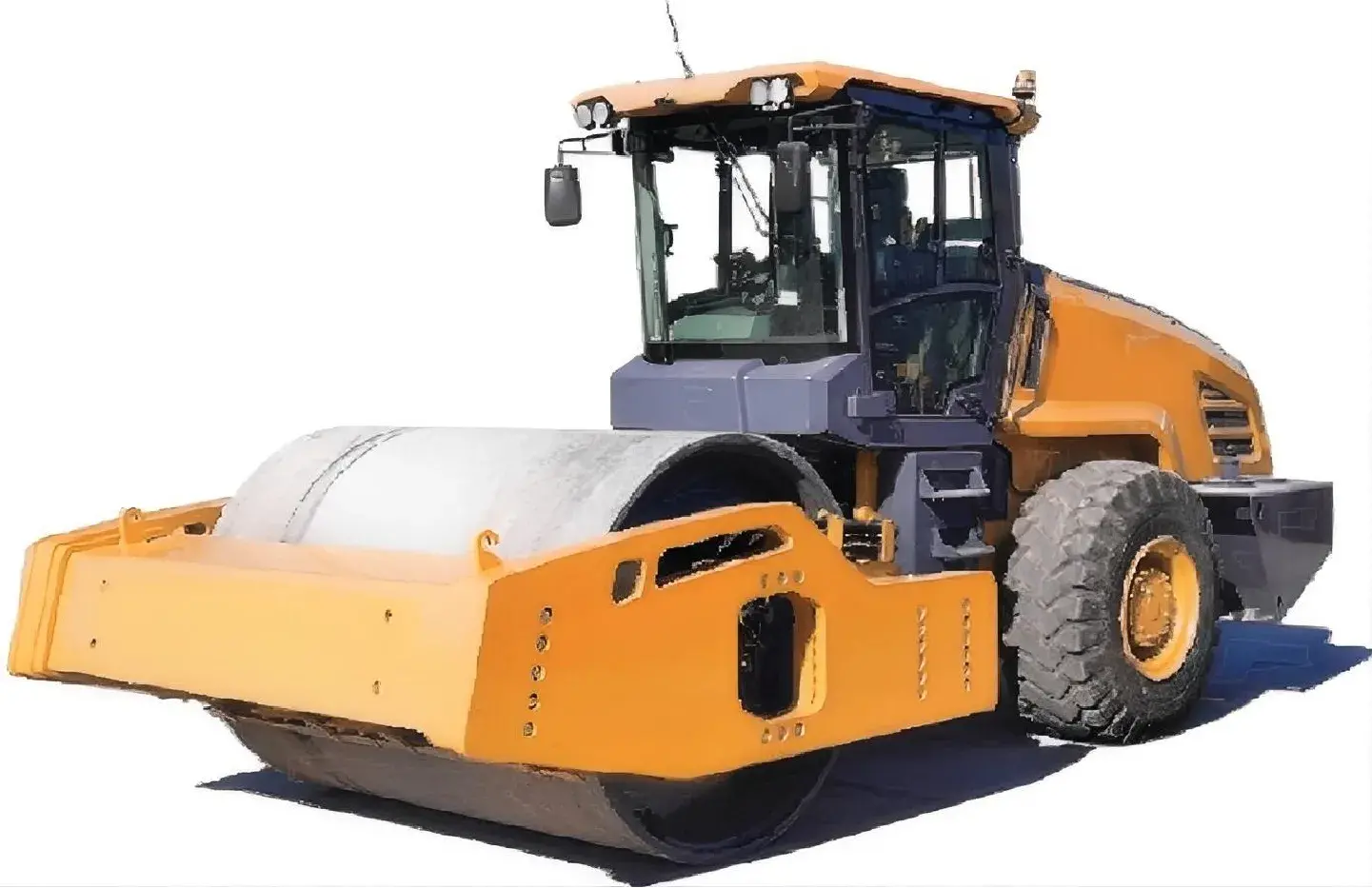 LARGE ROAD ROLLER
