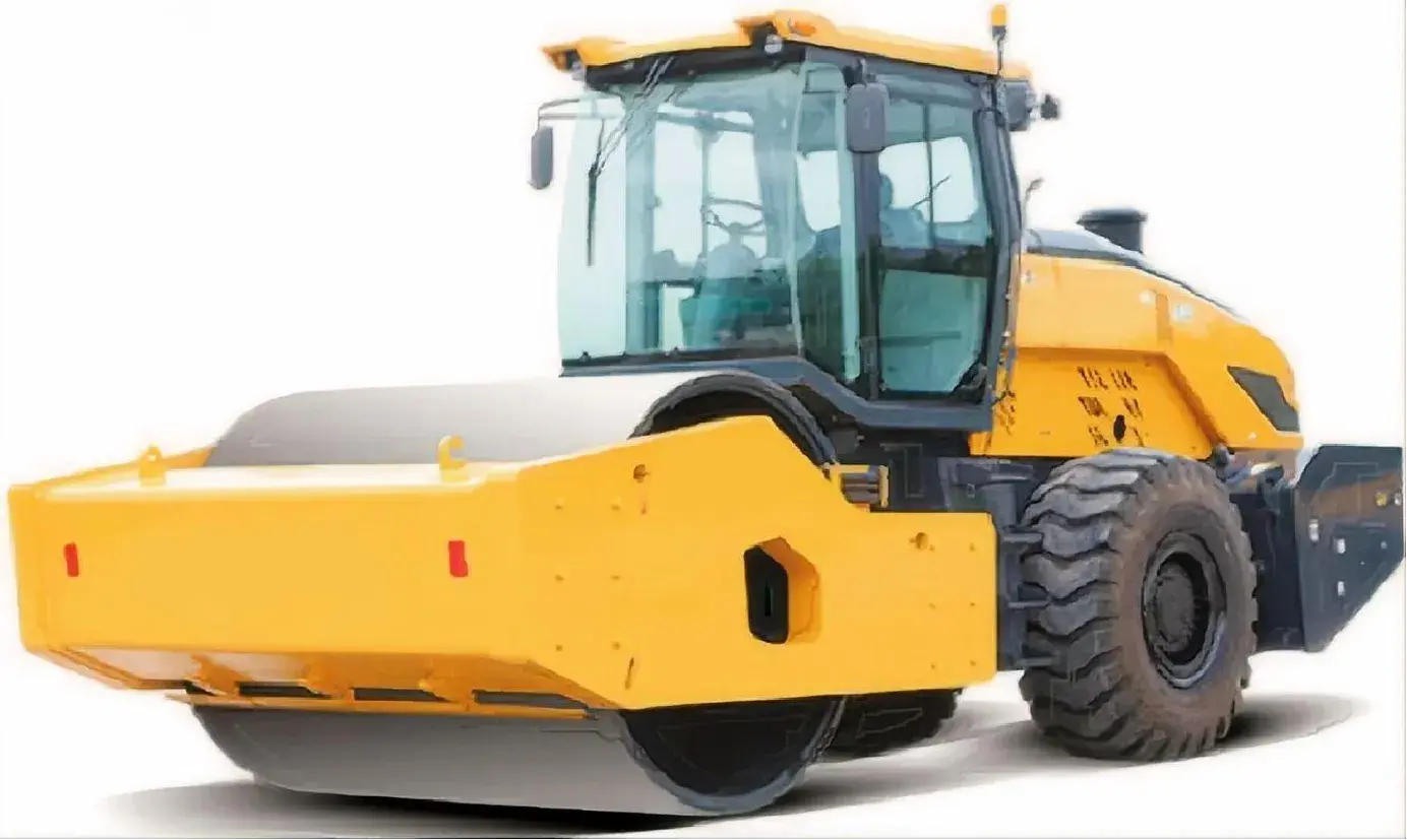 MEDIUM-SIZED ROAD ROLLER
