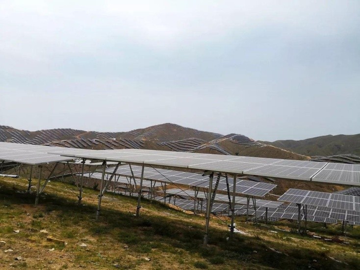 Mountainous photovoltaic power station